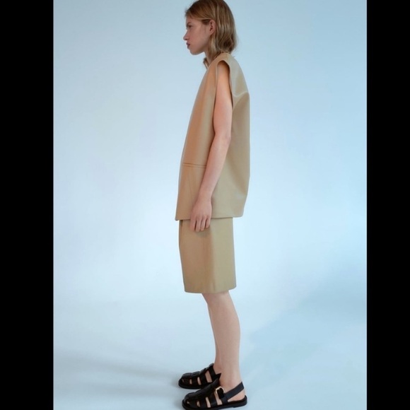 Zara woman Beige Faux Leather vest size lager new with tags - Picture 4 of 10